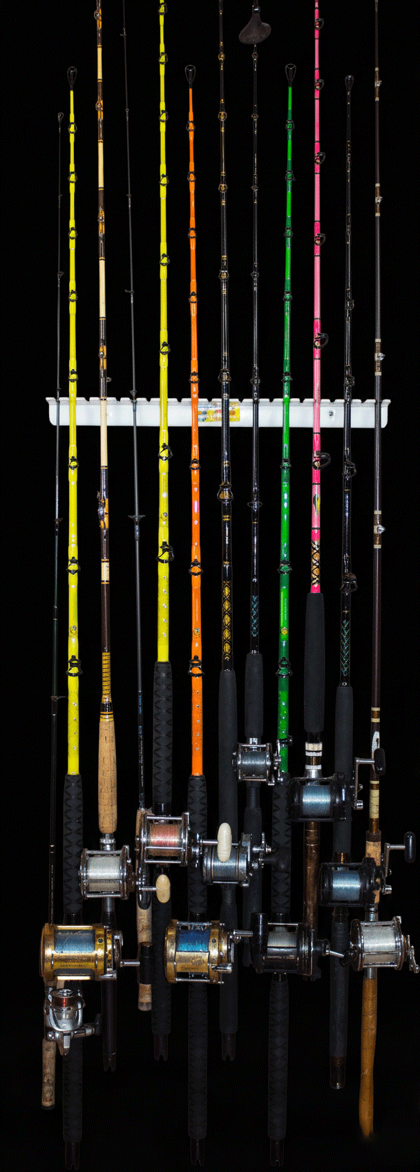 PIRANHA : WALL-MOUNTED FISHING ROD STORAGE RACK (FB022)
