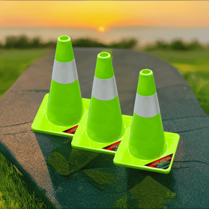 18-inch Safety Cones (3 Pack) | Pro Series | SC018 - TrailerRacks.com